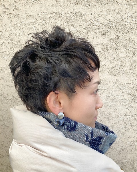 黒髪・ファッショナブルショートスタイル